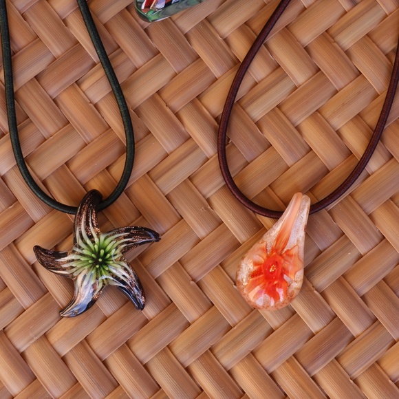 Lampwork artistic glass pendant and necklace - Picture 2 of 6